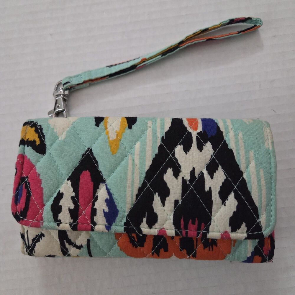 Vera Bradley Pueblo Pattern Snap / Zip Up Wristlet Wallet